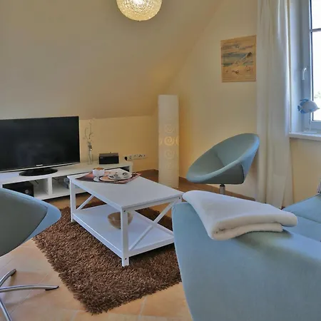 Strandapartment Meerblick Trifft Knisterndes Kaminfeuer
